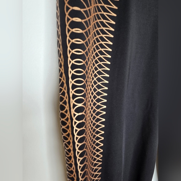 Puma Size M Black and Graphic CooperColor-Dry CellTechnology Women's Leggings - Picture 6 of 10